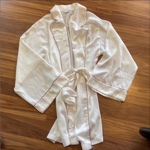 ❗️SOLD❗️Bride Bundle - Picture 4 of 14